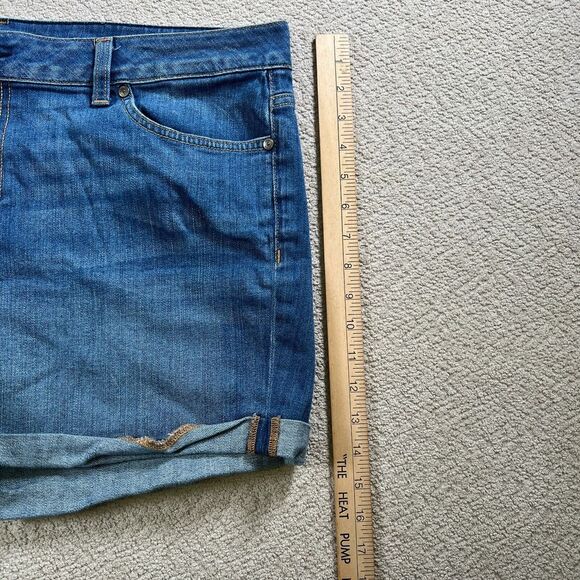 Tommy Hilfiger Womens Jean‎ Shorts Size 16 Blue Denim Rolled Cuff Hem - Picture 7 of 11